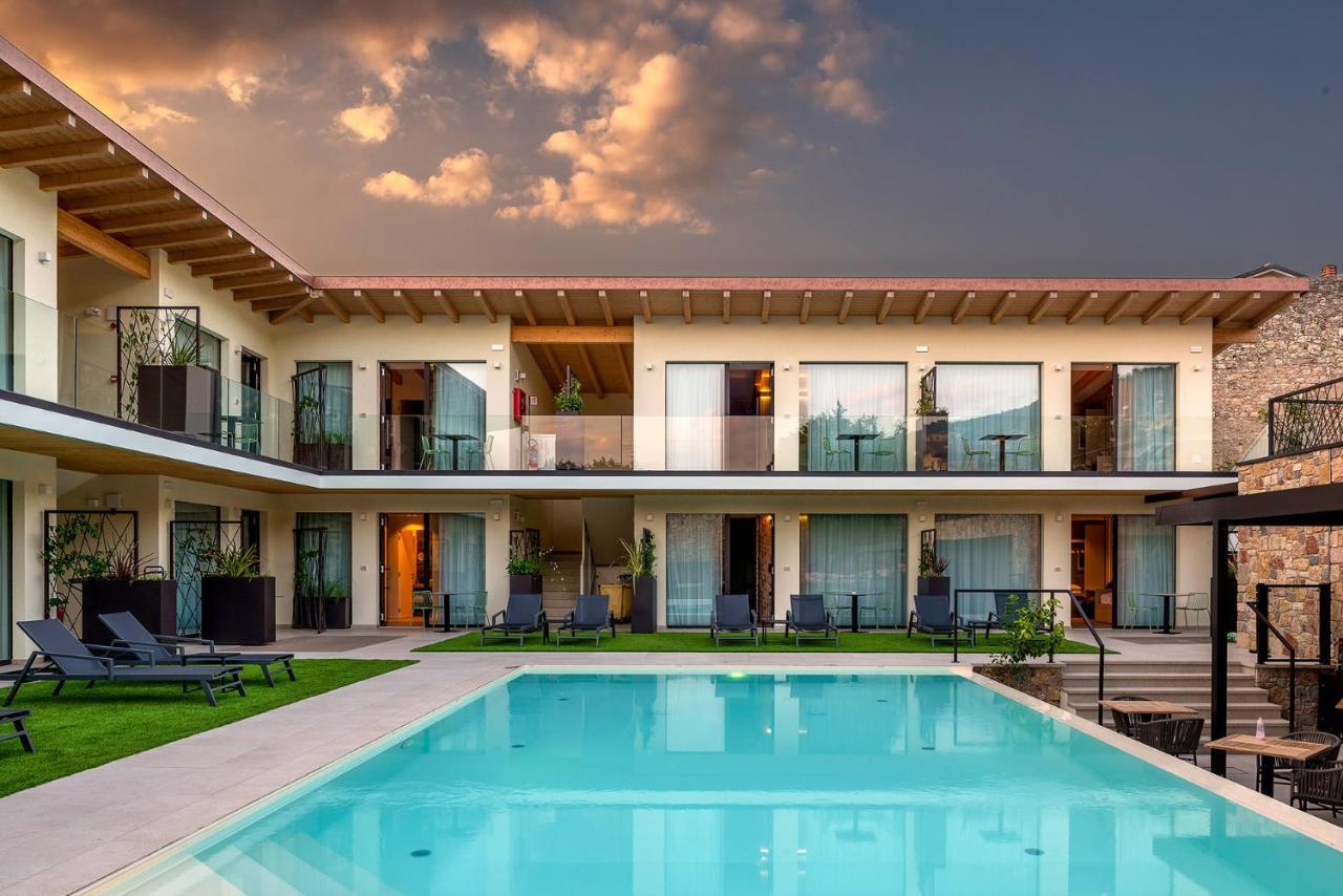 Relais Limonaia - Suites & Garden Spa Torri Del Benaco Exterior photo