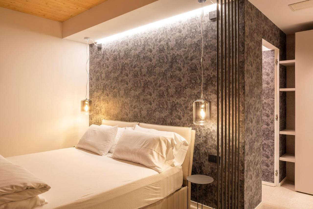 Relais Limonaia - Suites & Garden Spa Torri Del Benaco Exterior photo